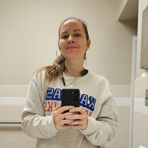 Meet your Posher, Lisa